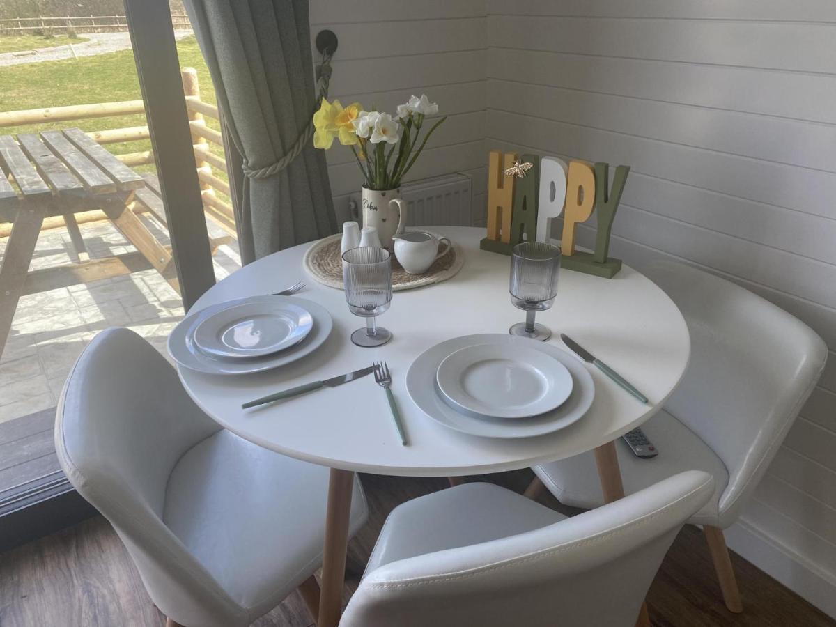 1-Bed Pod Cabin In Beautiful Surroundings ريكسهام المظهر الخارجي الصورة